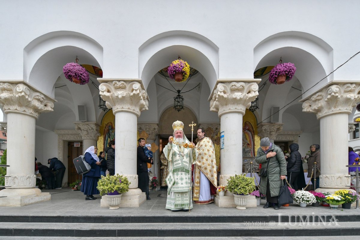 Starețul isihast al Mănăstirii Neamț sărbătorit în Capitală 234244
