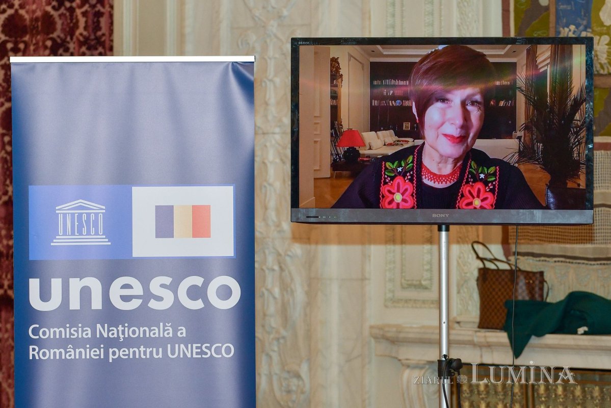 Expoziţie-eveniment la Palatul Parlamentului 234355