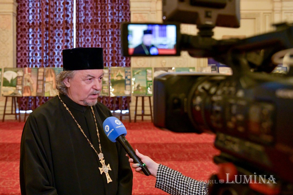 Expoziţie-eveniment la Palatul Parlamentului 234359