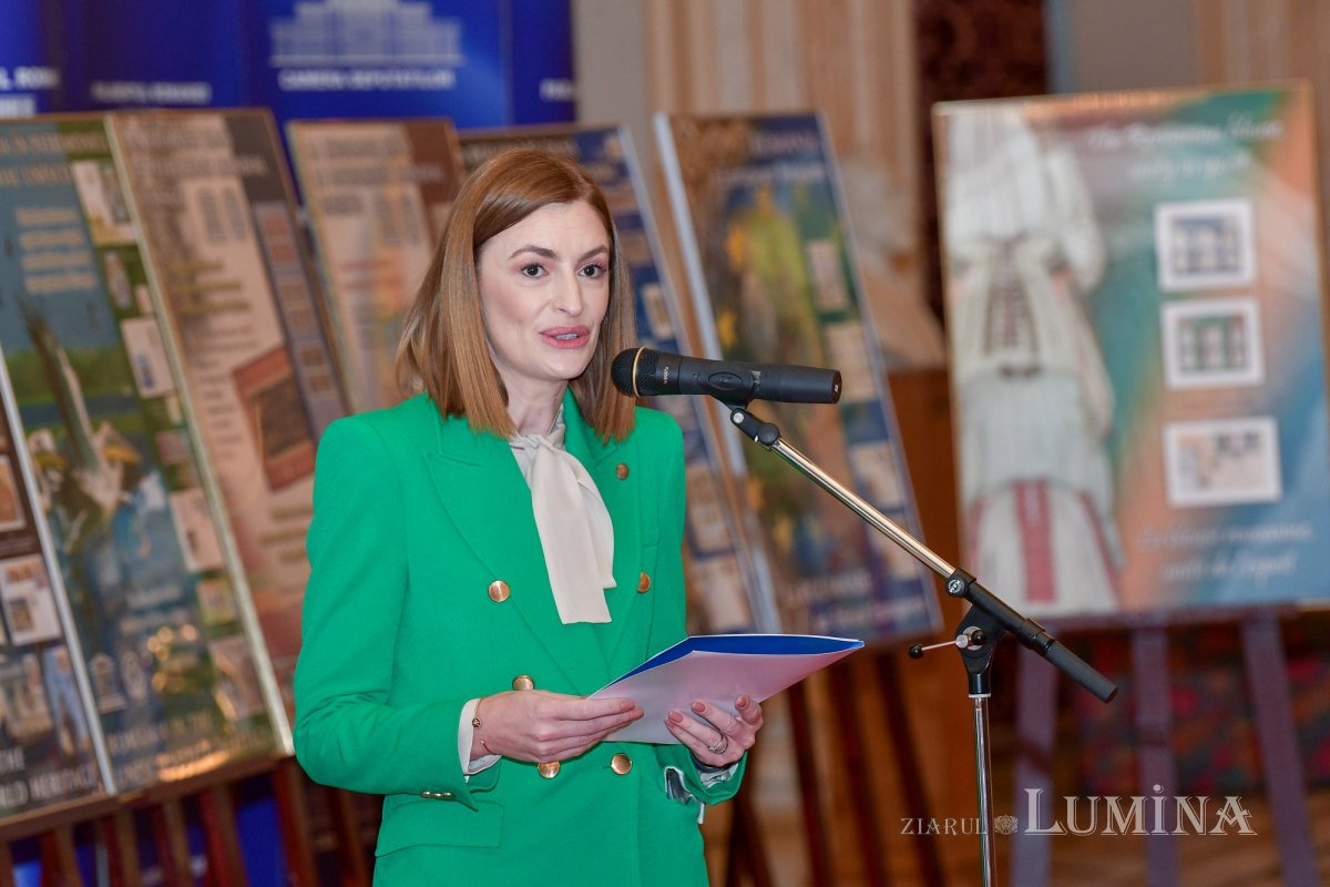 Expoziţie-eveniment la Palatul Parlamentului 234362