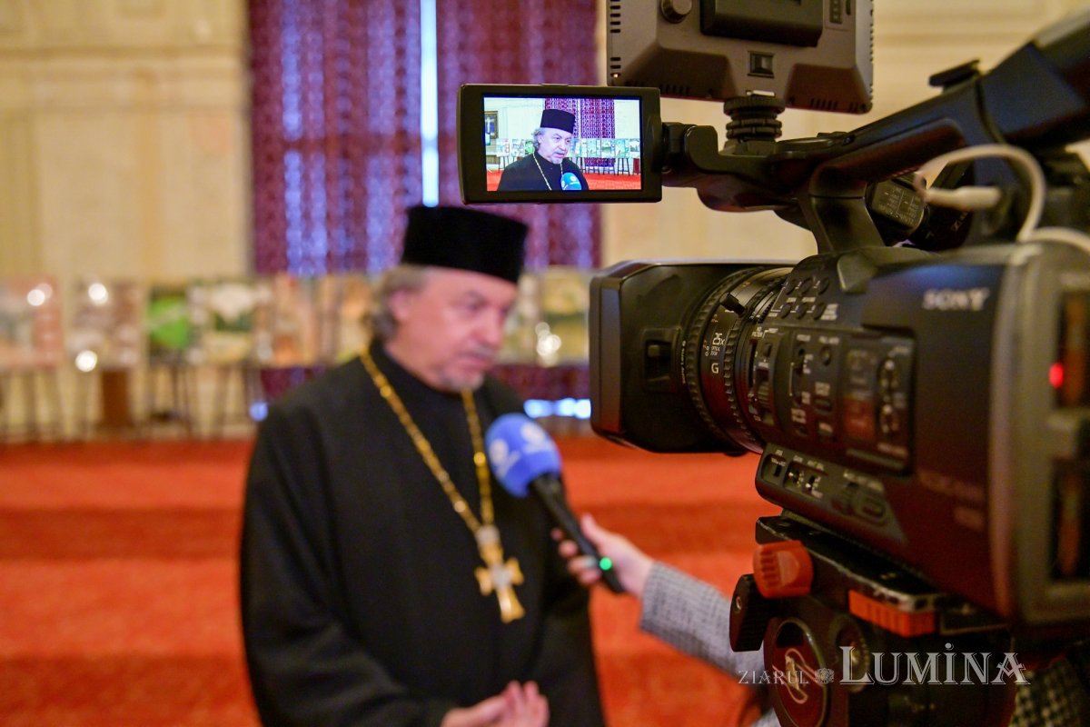 Expoziţie-eveniment la Palatul Parlamentului 234371