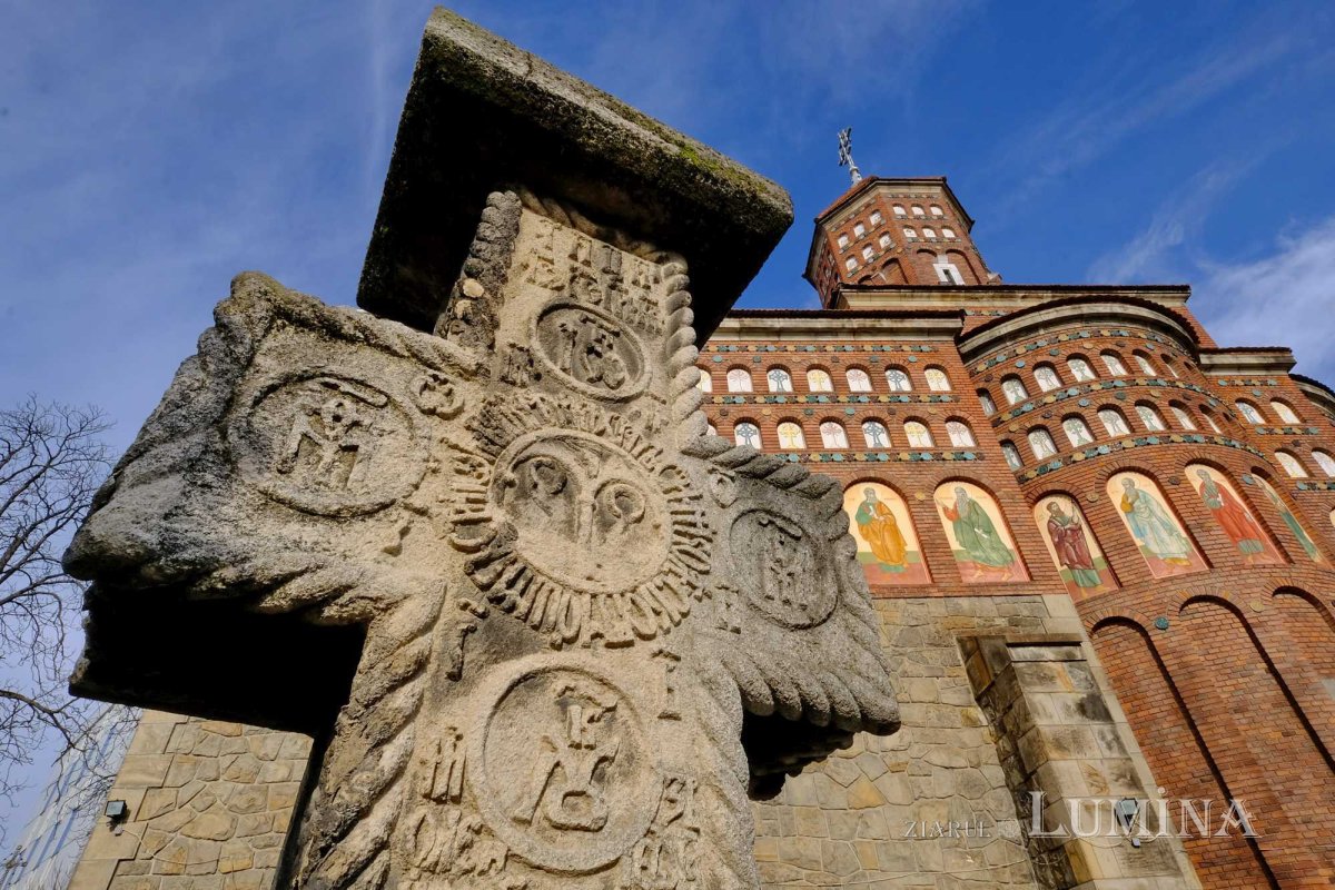 Fotografii artistice ale Publicațiilor Lumina 234487