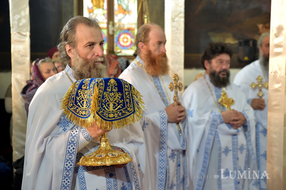 Binecuvântare și înnoire la Schitul Măgureanu din București 234786