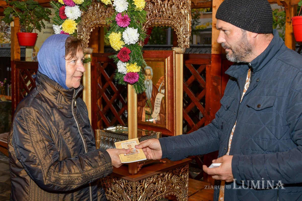 Cuviosul Antonie de la Iezerul Vâlcii sărbătorit în Capitală 235064