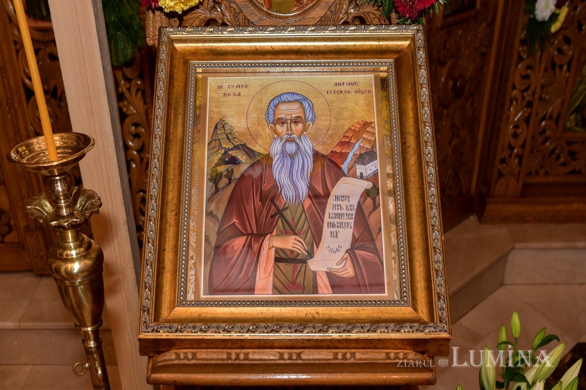 Cuviosul Antonie de la Iezerul Vâlcii sărbătorit în Capitală 235067