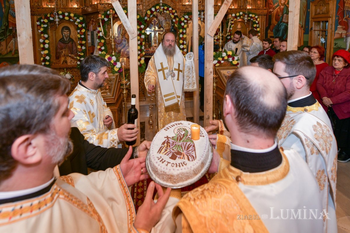 Cuviosul Antonie de la Iezerul Vâlcii sărbătorit în Capitală 235085
