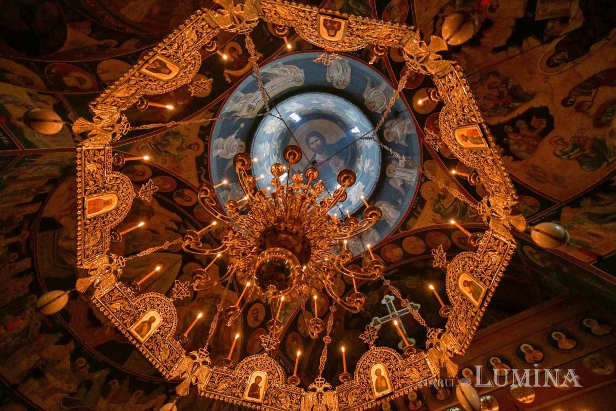 Fotografii artistice ale Publicațiilor Lumina 235237