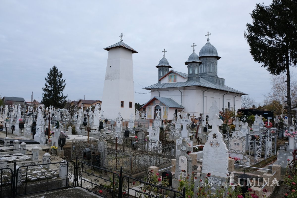 Binecuvântarea lucrărilor realizate la o parohie prahoveană 235373