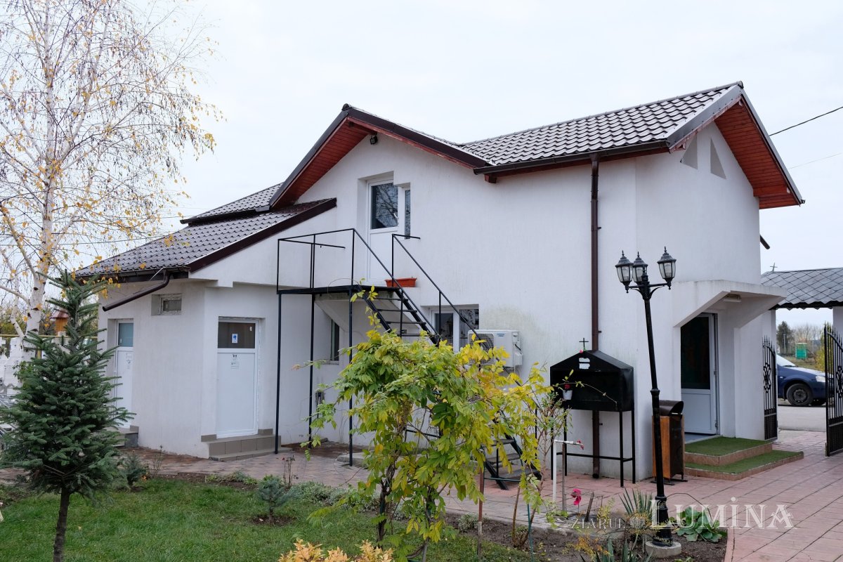 Binecuvântarea lucrărilor realizate la o parohie prahoveană 235375