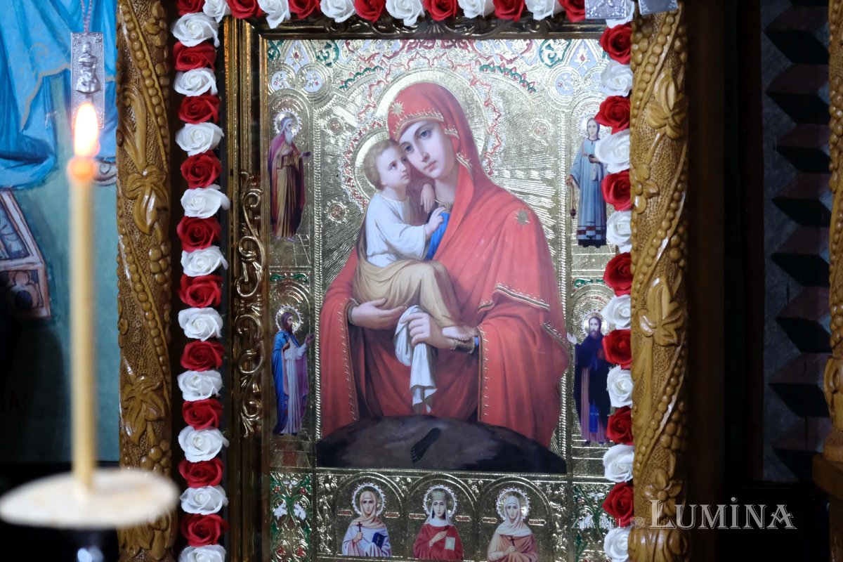 Binecuvântarea lucrărilor realizate la o parohie prahoveană 235379