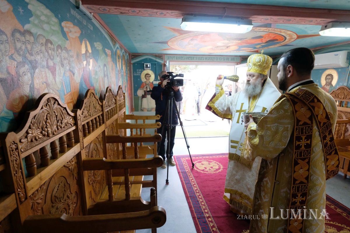 Binecuvântarea lucrărilor realizate la o parohie prahoveană 235388