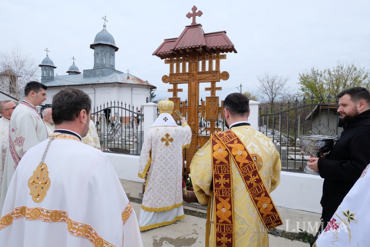 Binecuvântarea lucrărilor realizate la o parohie prahoveană 235393