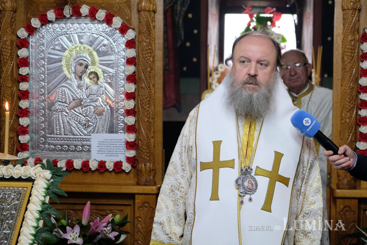 Binecuvântarea lucrărilor realizate la o parohie prahoveană 235408