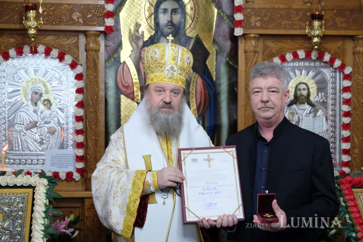 Binecuvântarea lucrărilor realizate la o parohie prahoveană 235416