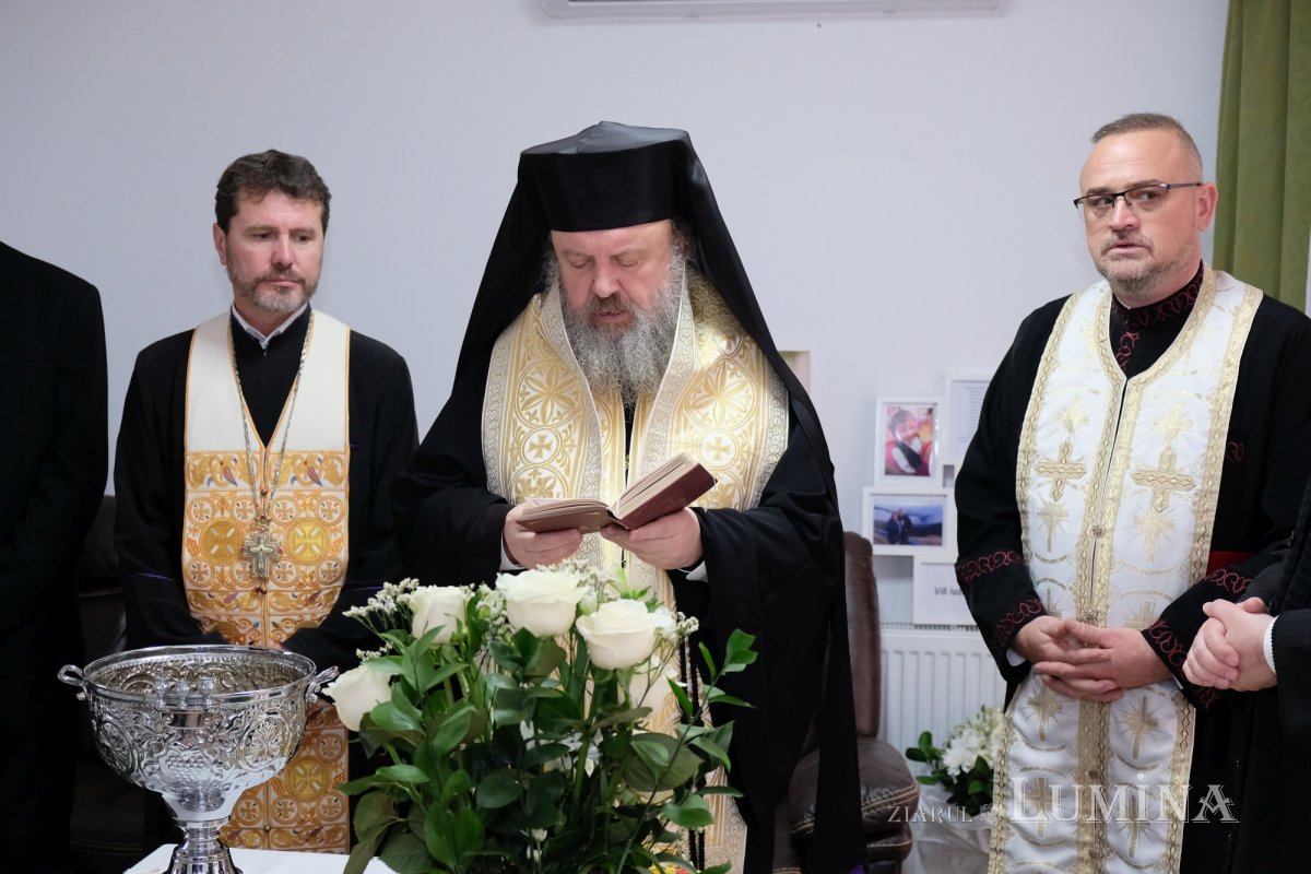 Binecuvântarea lucrărilor realizate la o parohie prahoveană 235420