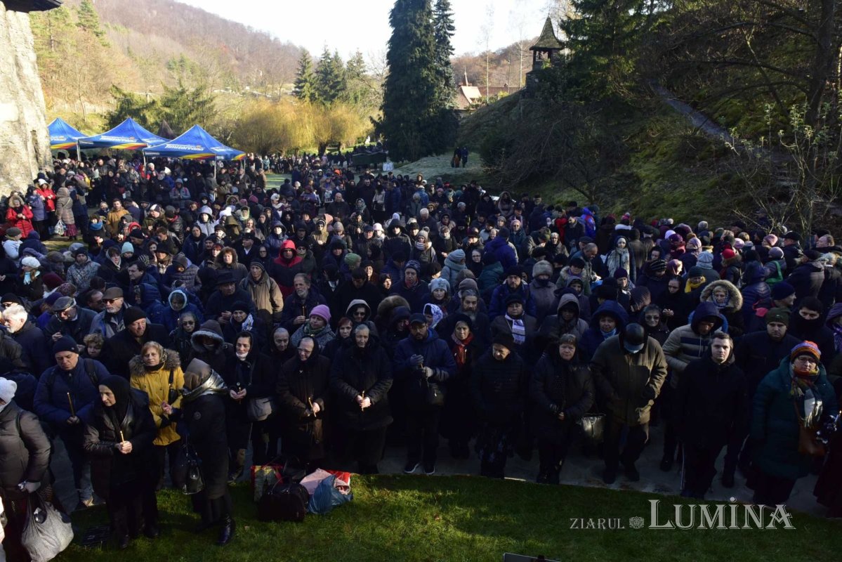 Părintele Arsenie Boca, pomenit la 33 ani de la trecerea în veșnicie 235583