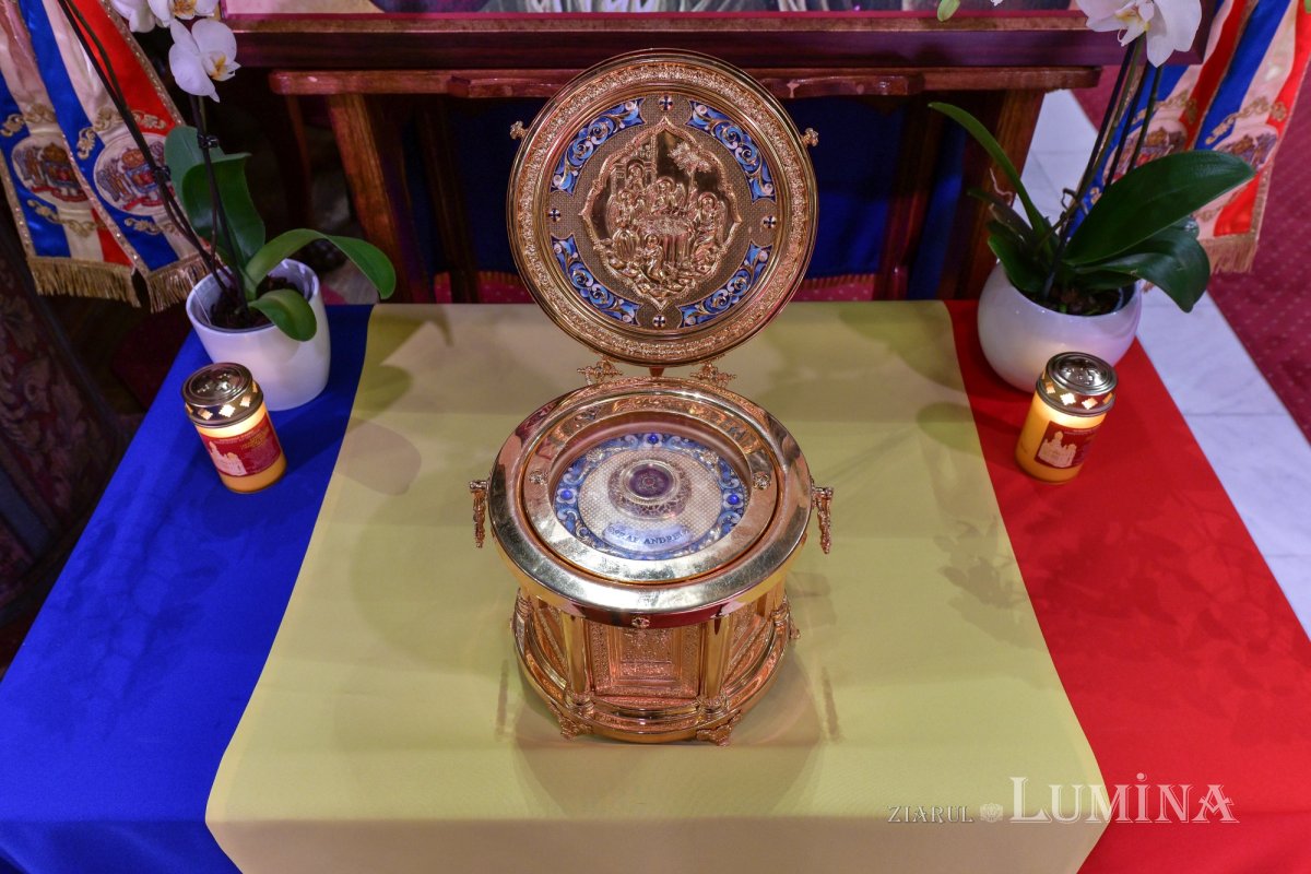 Laudă de seară adusă Ocrotitorului României la Catedrala Patriarhală 235608