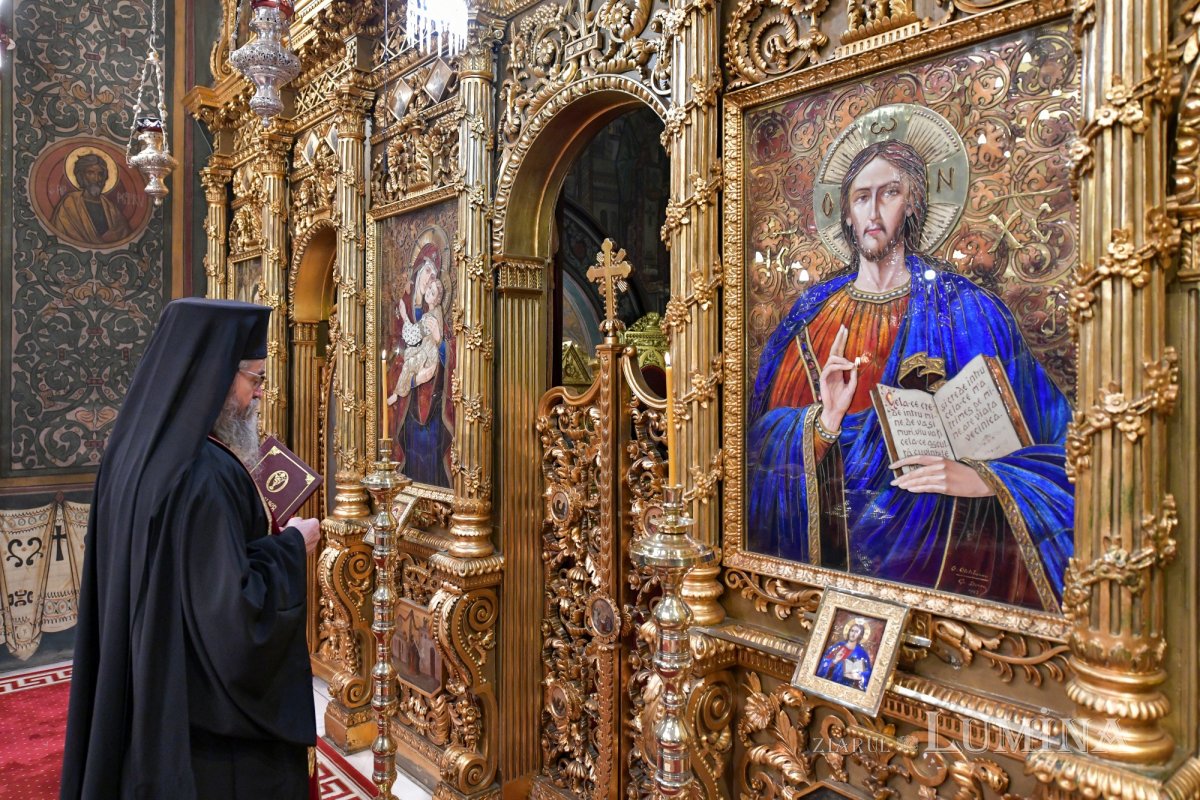 Laudă de seară adusă Ocrotitorului României la Catedrala Patriarhală 235623