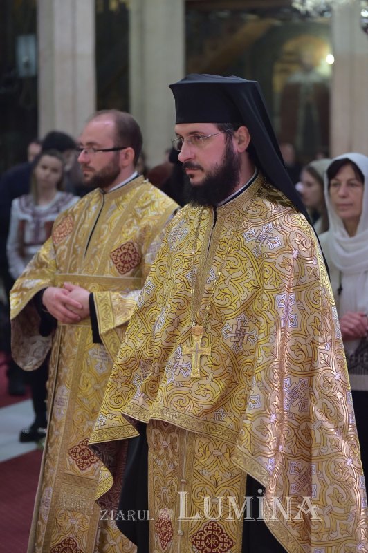 Patriarhul României a săvârşit Te Deum-ul de Ziua Naţională 235884