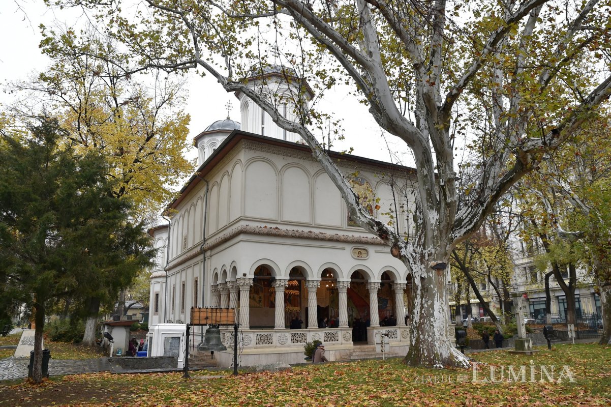 Brâul Maicii Domnului a ajuns la Biserica „Sfântul Gheorghe”-Nou din Capitală 236065
