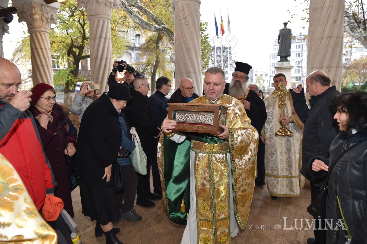 Brâul Maicii Domnului a ajuns la Biserica „Sfântul Gheorghe”-Nou din Capitală 236075