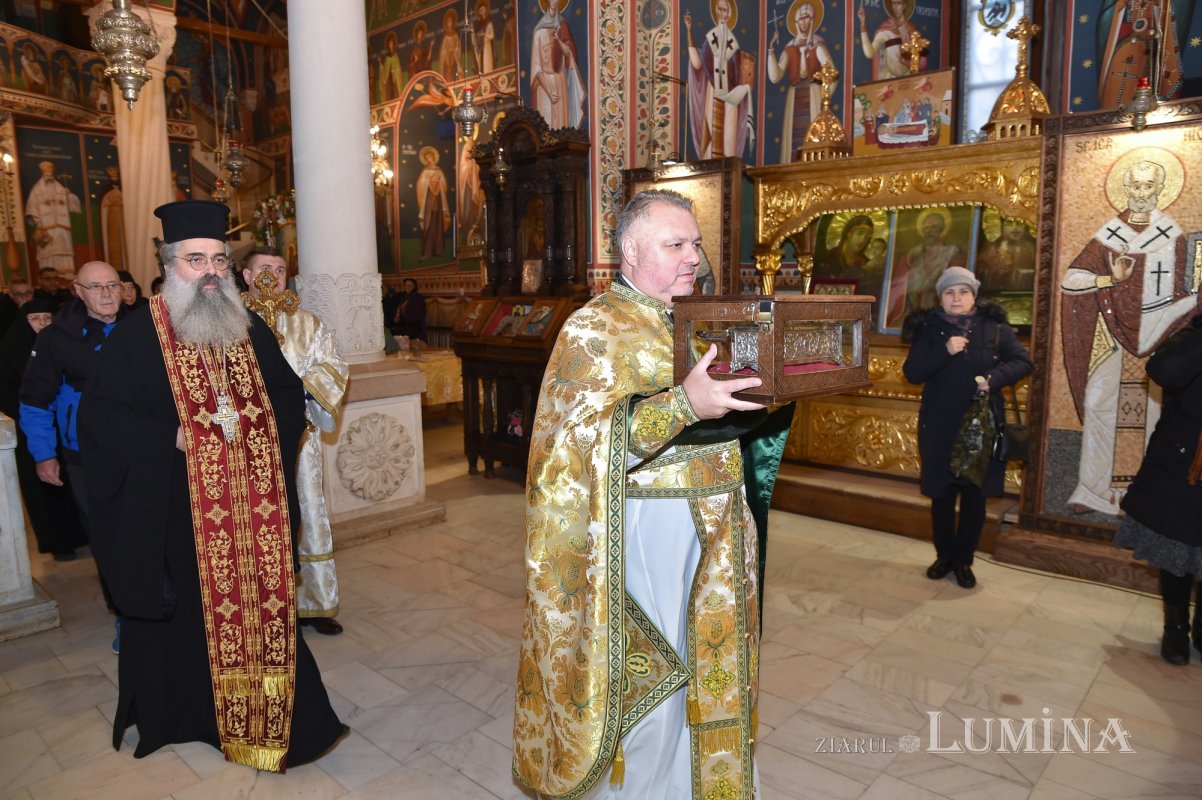 Brâul Maicii Domnului a ajuns la Biserica „Sfântul Gheorghe”-Nou din Capitală 236076