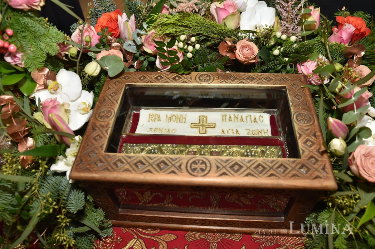 Brâul Maicii Domnului a ajuns la Biserica „Sfântul Gheorghe”-Nou din Capitală 236086