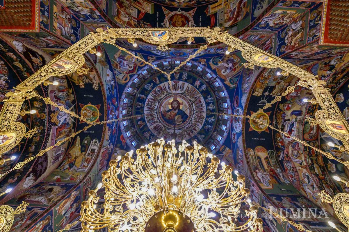 Rugăciune și pomenire la Parohia „Sfânta Vineri”- Drumul Taberei 236577