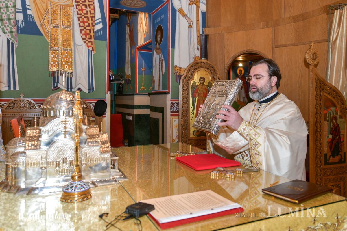 Rugăciune și pomenire la Parohia „Sfânta Vineri”- Drumul Taberei 236580