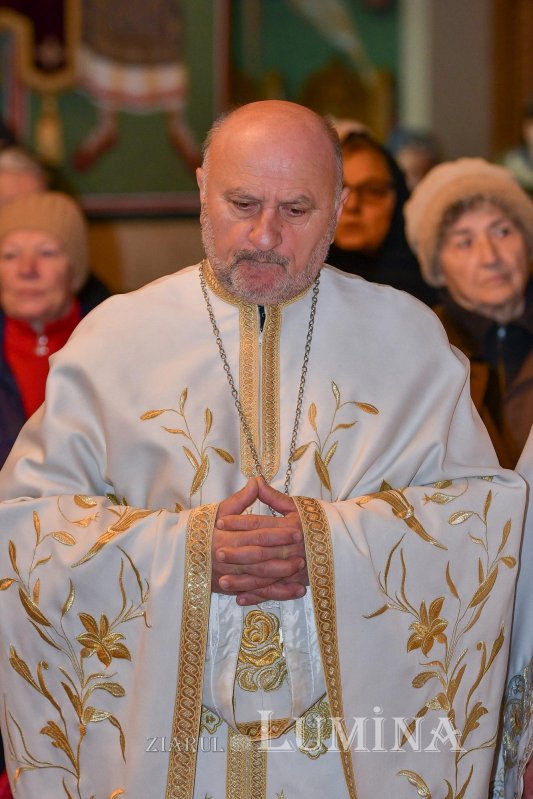 Rugăciune și pomenire la Parohia „Sfânta Vineri”- Drumul Taberei 236587