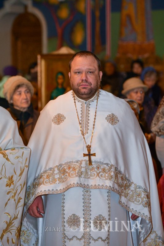 Rugăciune și pomenire la Parohia „Sfânta Vineri”- Drumul Taberei 236589