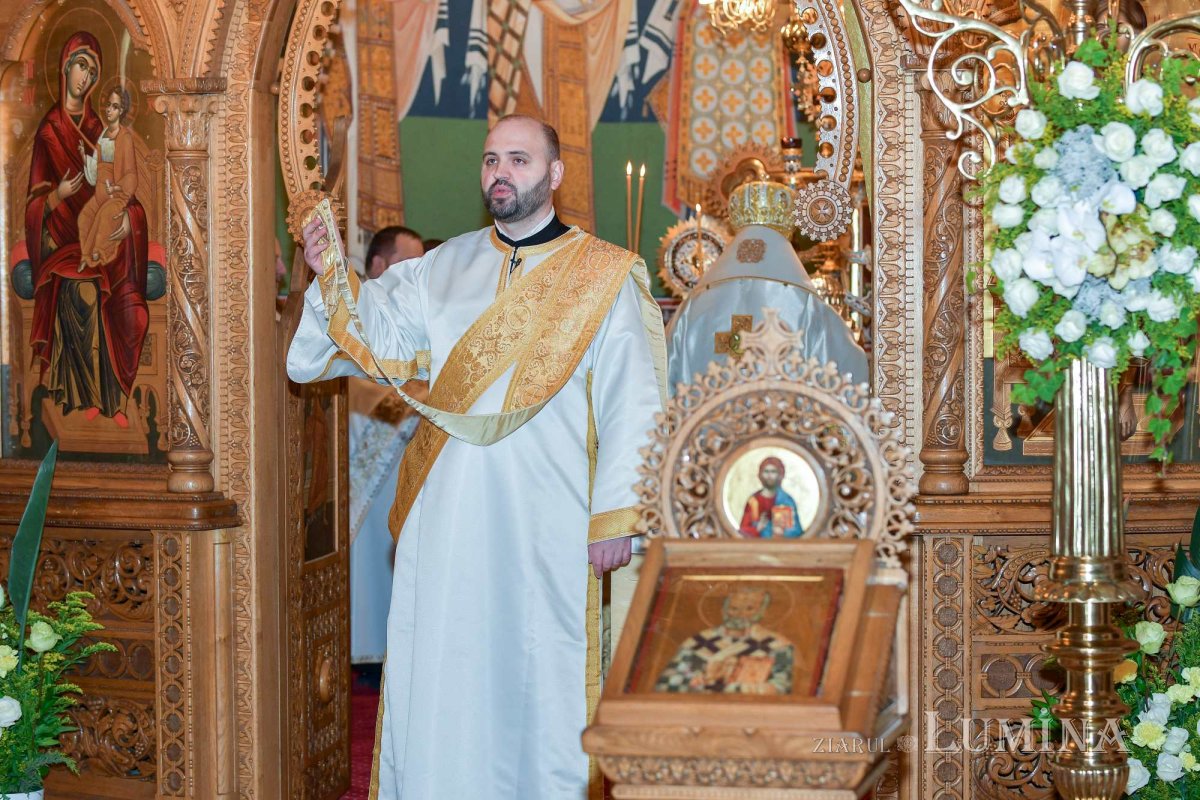 Rugăciune și pomenire la Parohia „Sfânta Vineri”- Drumul Taberei 236595