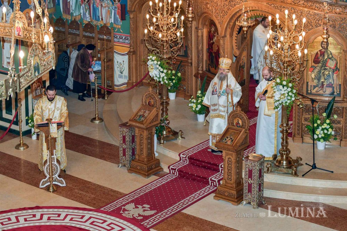 Rugăciune și pomenire la Parohia „Sfânta Vineri”- Drumul Taberei 236600