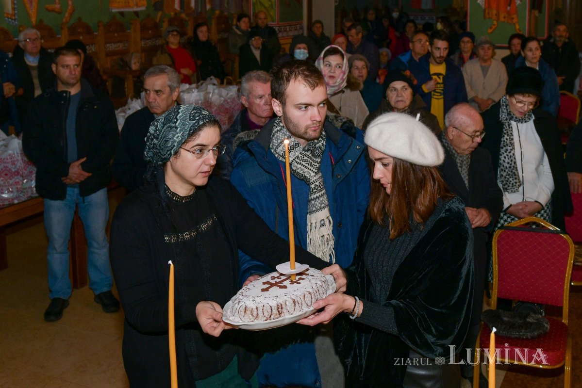 Rugăciune și pomenire la Parohia „Sfânta Vineri”- Drumul Taberei 236603