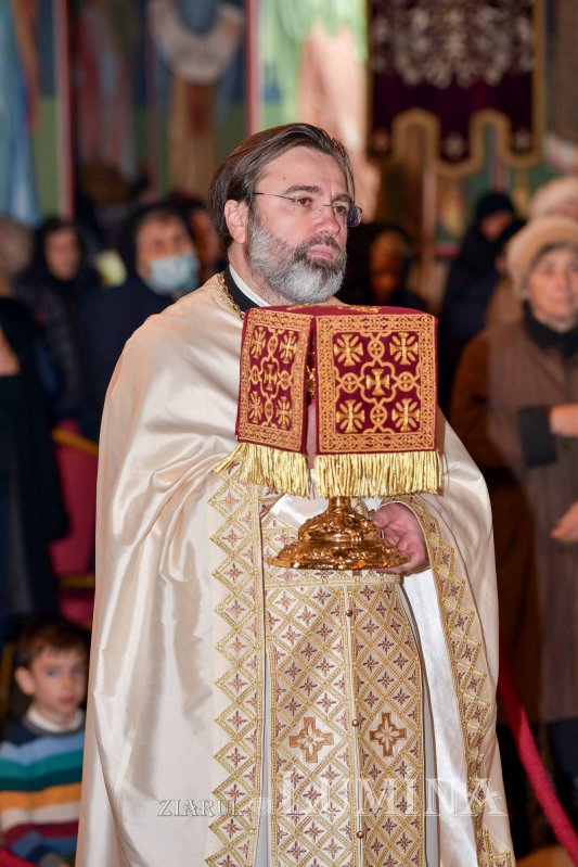 Rugăciune și pomenire la Parohia „Sfânta Vineri”- Drumul Taberei 236607