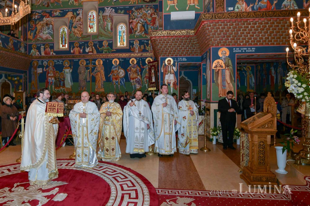 Rugăciune și pomenire la Parohia „Sfânta Vineri”- Drumul Taberei 236608