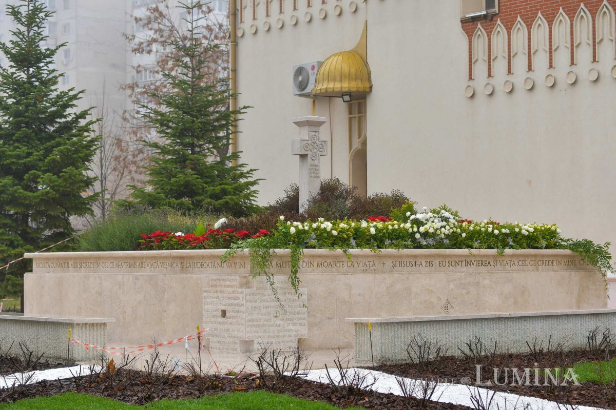 Rugăciune și pomenire la Parohia „Sfânta Vineri”- Drumul Taberei 236610