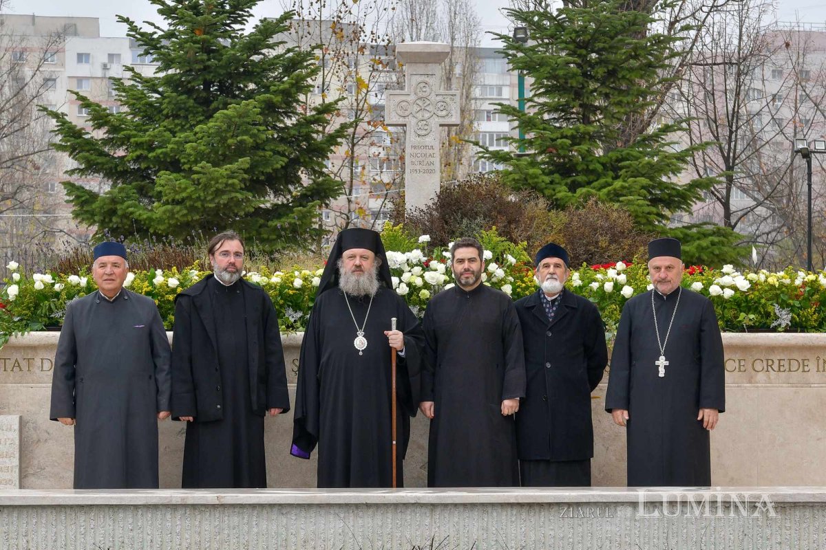 Rugăciune și pomenire la Parohia „Sfânta Vineri”- Drumul Taberei 236625