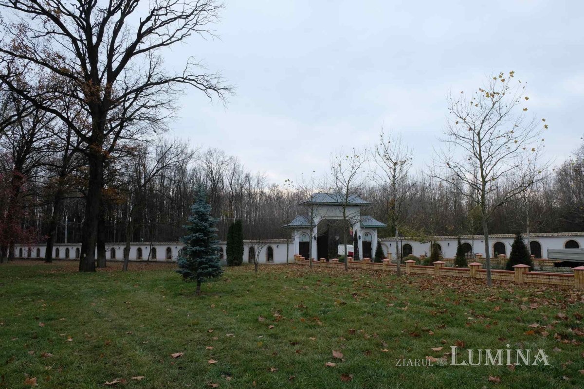 Sub protecția Sfântului Nicolae la Mănăstirea Sitaru 236439