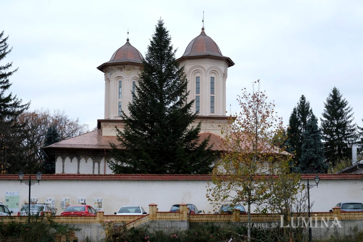 Sub protecția Sfântului Nicolae la Mănăstirea Sitaru 236441