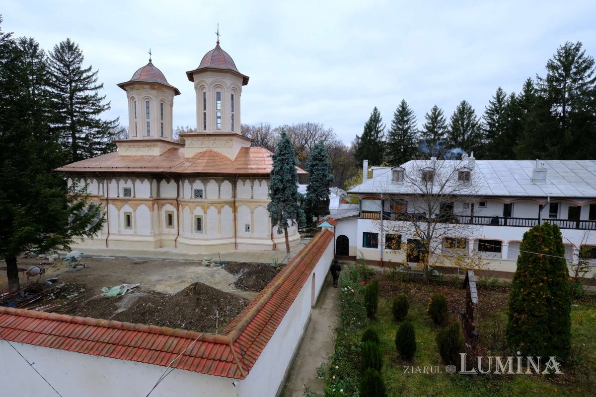 Sub protecția Sfântului Nicolae la Mănăstirea Sitaru 236443