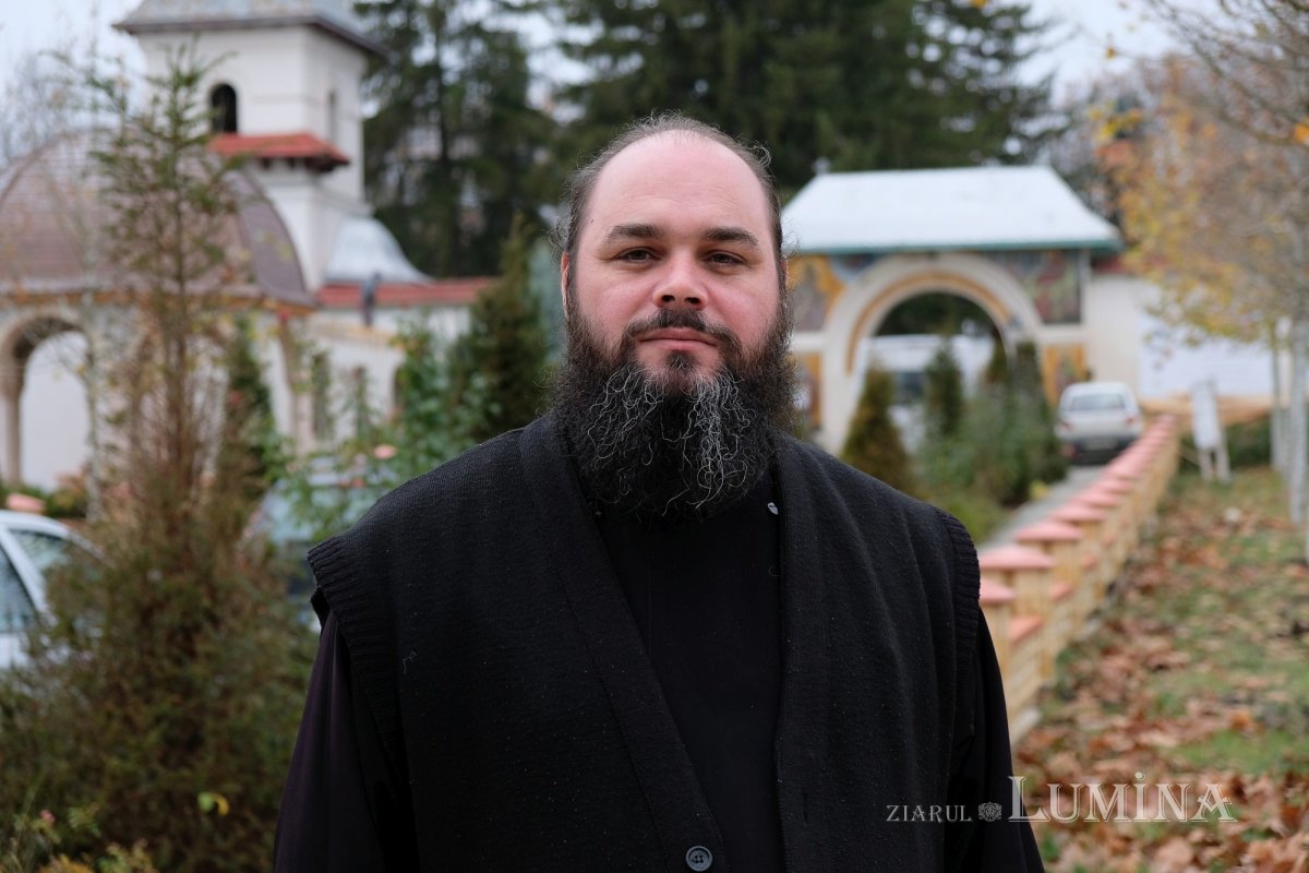 Sub protecția Sfântului Nicolae la Mănăstirea Sitaru 236471