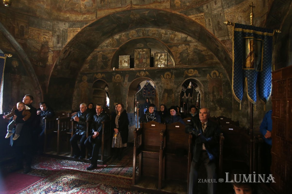 Darurile Sfântului Nicolae revărsate la Fântânele, Sibiu 236776