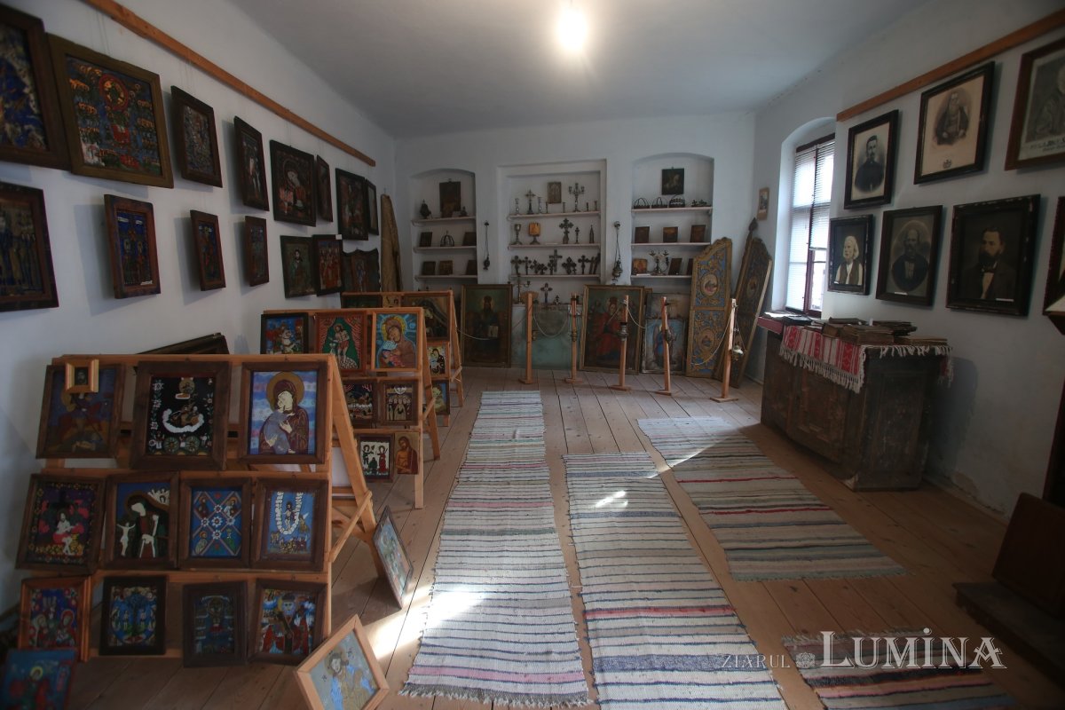 Darurile Sfântului Nicolae revărsate la Fântânele, Sibiu 236783