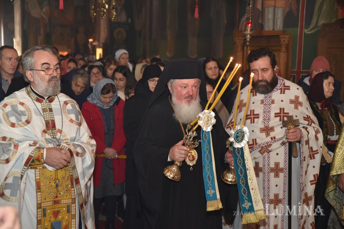 Întreită bucurie pentru comunitatea Bisericii „Sfântul Grigorie Palama” 237046