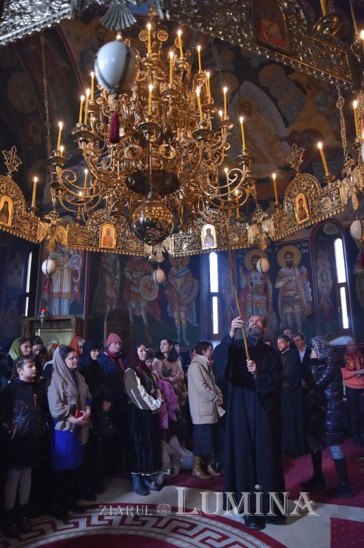 Întreită bucurie pentru comunitatea Bisericii „Sfântul Grigorie Palama” 237048