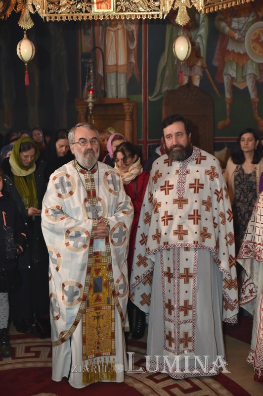 Întreită bucurie pentru comunitatea Bisericii „Sfântul Grigorie Palama” 237050