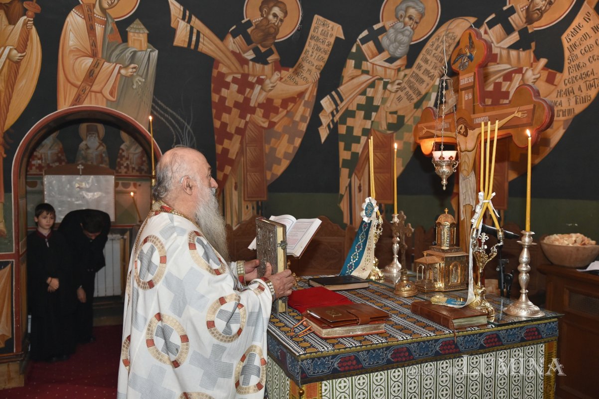 Întreită bucurie pentru comunitatea Bisericii „Sfântul Grigorie Palama” 237054