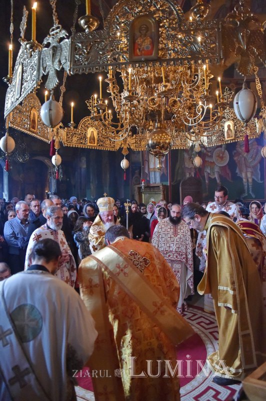 Întreită bucurie pentru comunitatea Bisericii „Sfântul Grigorie Palama” 237061