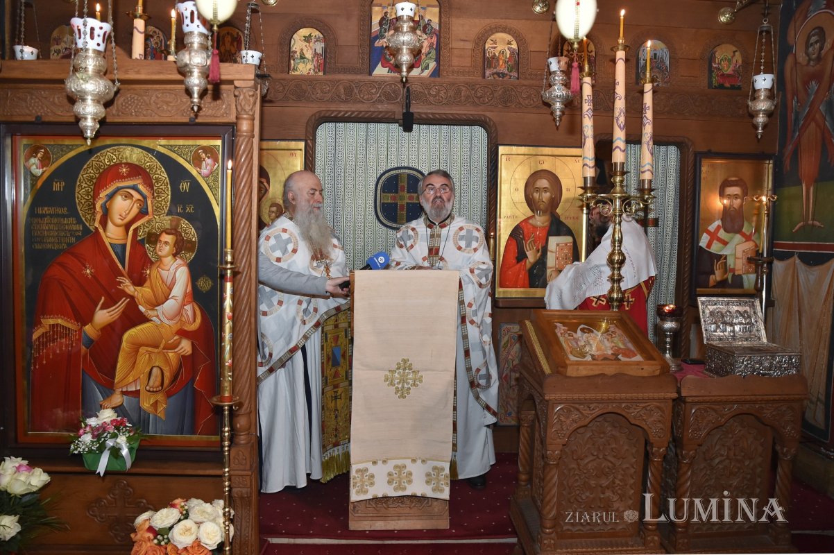 Întreită bucurie pentru comunitatea Bisericii „Sfântul Grigorie Palama” 237072